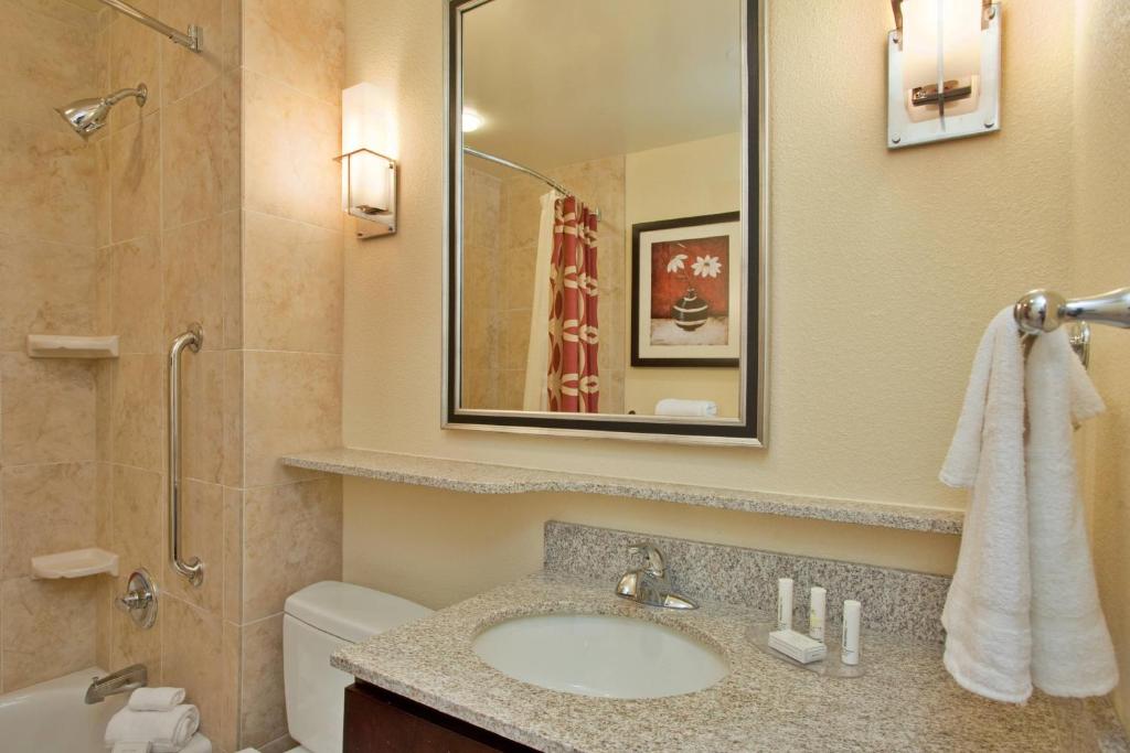 TownePlace Suites by Marriott Midland - Superior King Studio Met Bankbed