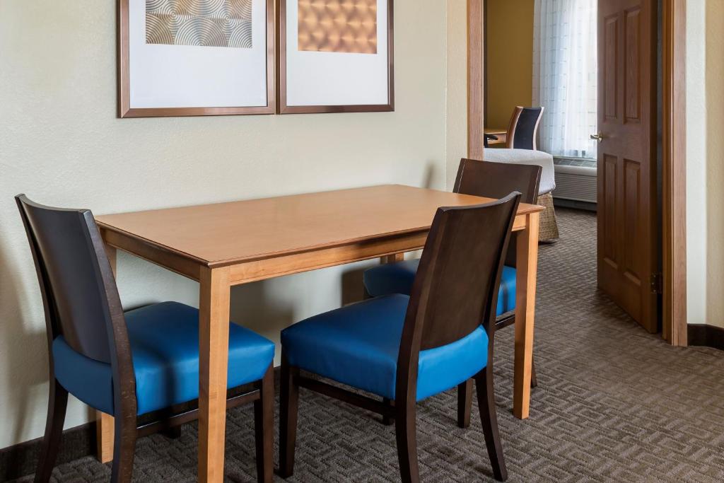 Foto dalla galleria di TownePlace Suites Phoenix North a Phoenix