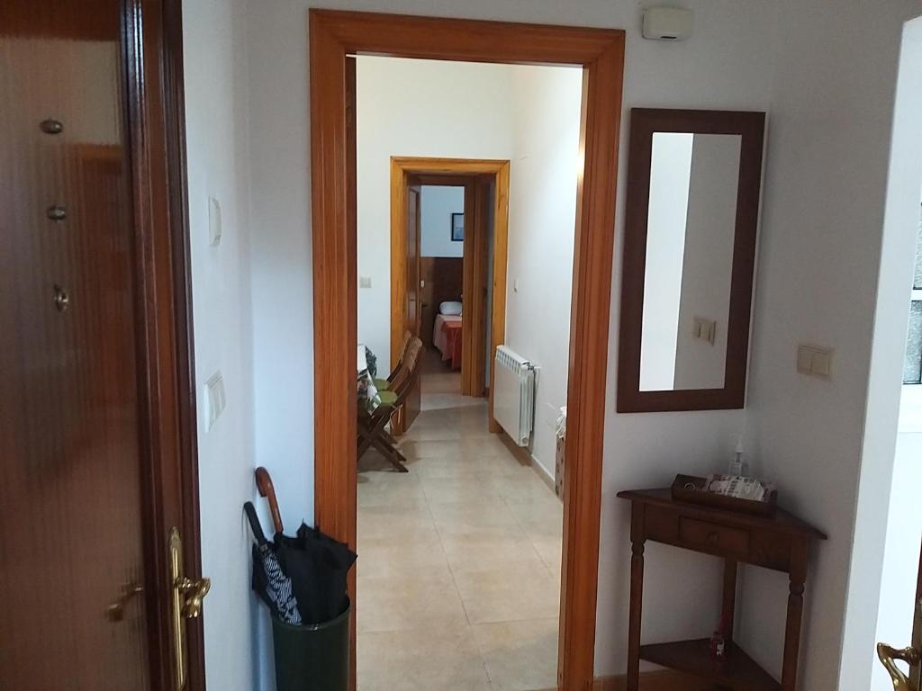 Fotografie z fotogalerie ubytování Apartamento con pequeño jardín en el centro v destinaci Ferrol