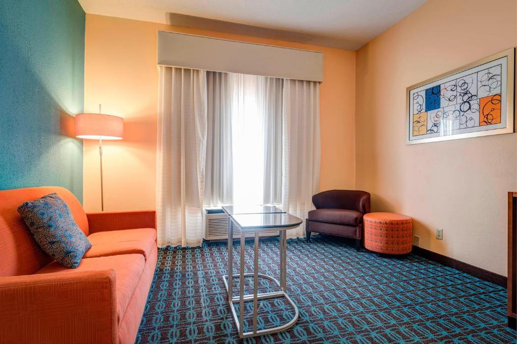 Comfort Inn & Suites Green Bay Stadium Area photo