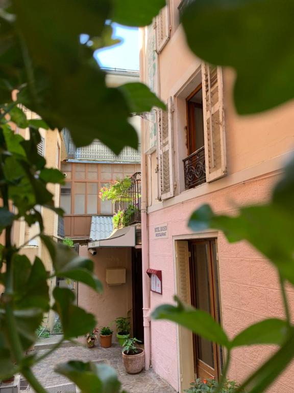 Budova, kde se hotel nachází