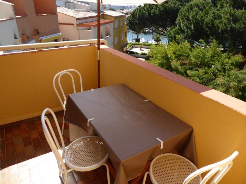 Balkón alebo terasa v ubytovaní Appartement climatisé avec terrasse, piscine et proche plage à Cap d'Agde - FR-1-723-15