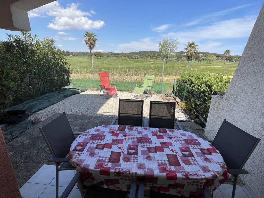 Fotografia z galérie ubytovania Appartement lumineux près de la plage Richelieu avec piscine, 2 terrasses, parking privé - FR-1-723-45 v destinácii Cap d'Agde