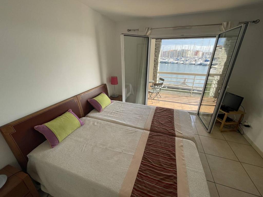 Fotografia z galérie ubytovania Superbe marina de luxe au Cap d'Agde avec jacuzzi, garage et vue port - FR-1-723-62 v destinácii Cap d'Agde