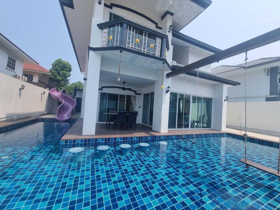 Eldorado pool village럭셔리7베드룸, Jomtien Beach, Thailand