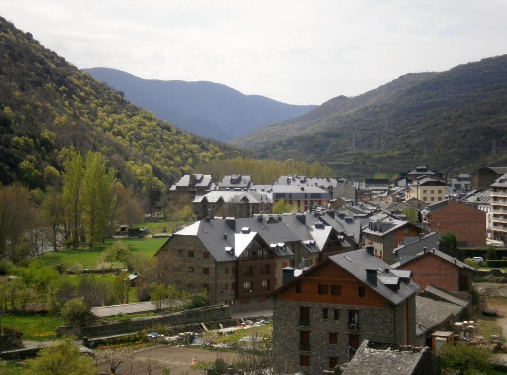 Nespecifikovaný výhled na hory nebo výhled na hory při pohledu z hotelu