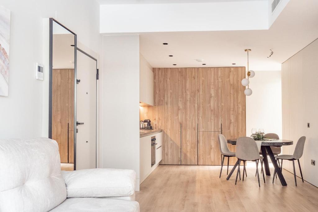 Posezení v ubytování Modern with swimming pool- 2Bd 2Bth- Triana