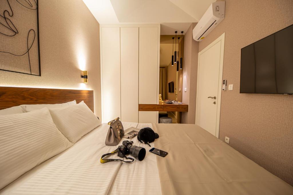 Enyana Luxury Suites - 2