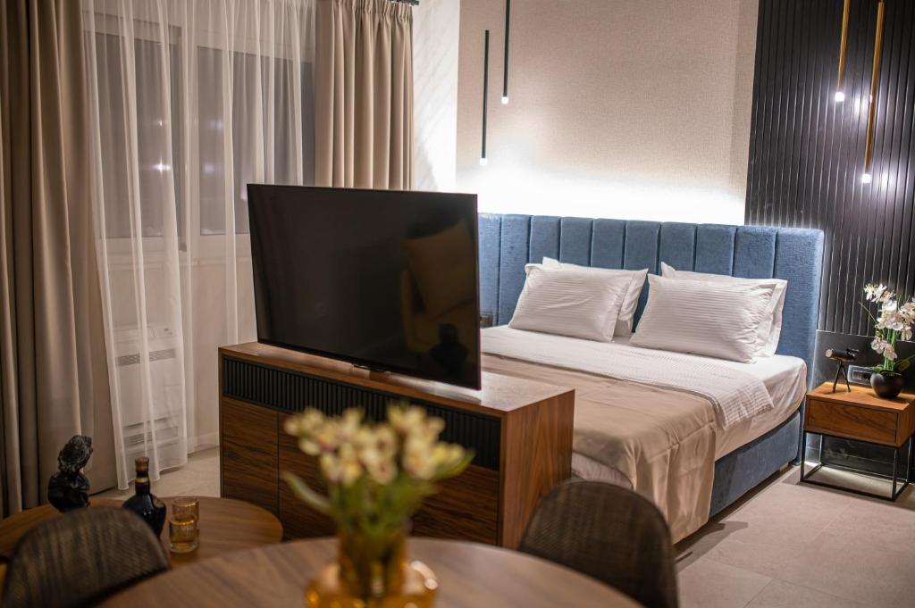 Enyana Luxury Suites - 19