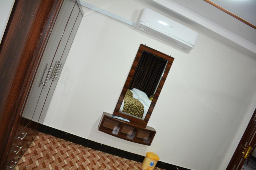 Khyber Guest House Swat - Three-Bedroom Apartment