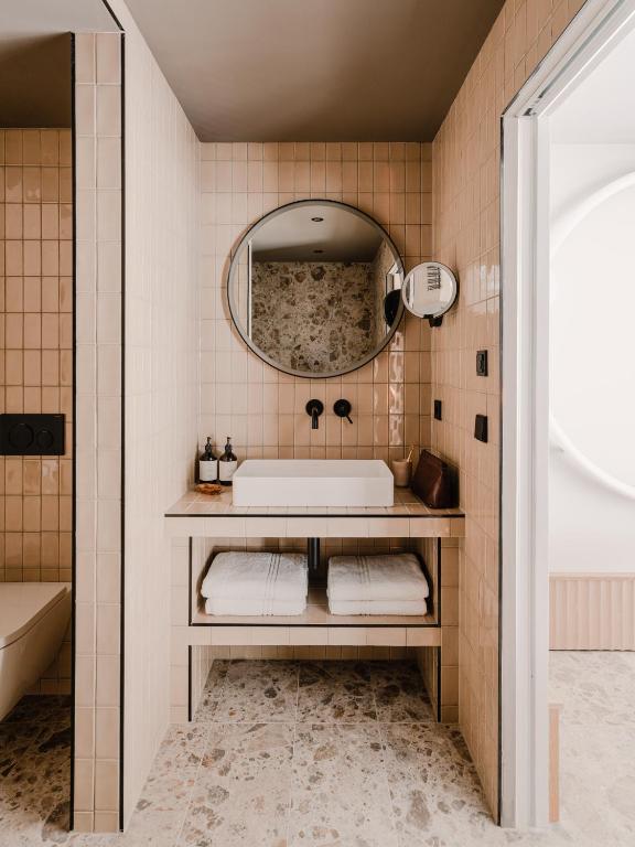Koupelna v ubytování The Comodo Bad Gastein, a Member of Design Hotels