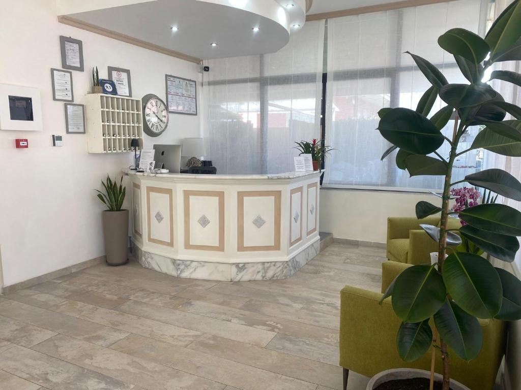 The lobby or reception area at Hotel Virginia