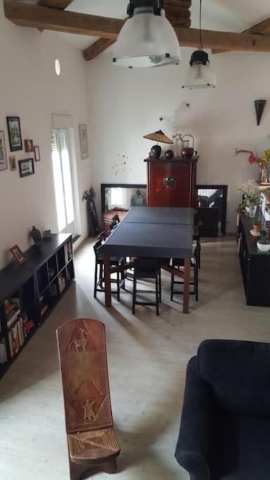 Część wypoczynkowa w obiekcie La Grande Maison Rouge