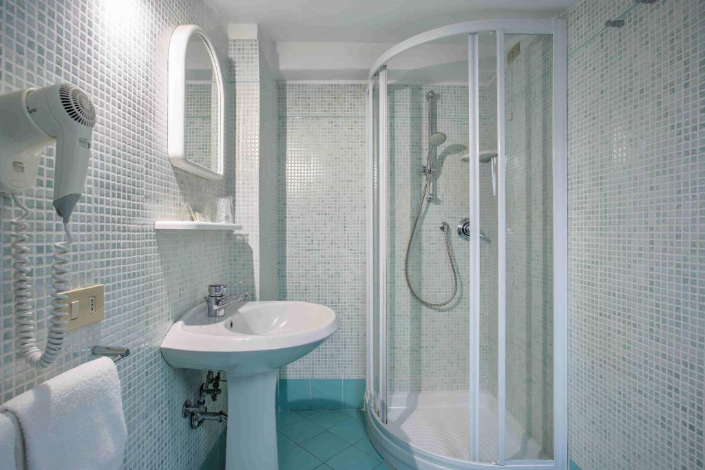 Koupelna v ubytování Hotel Tirrenia