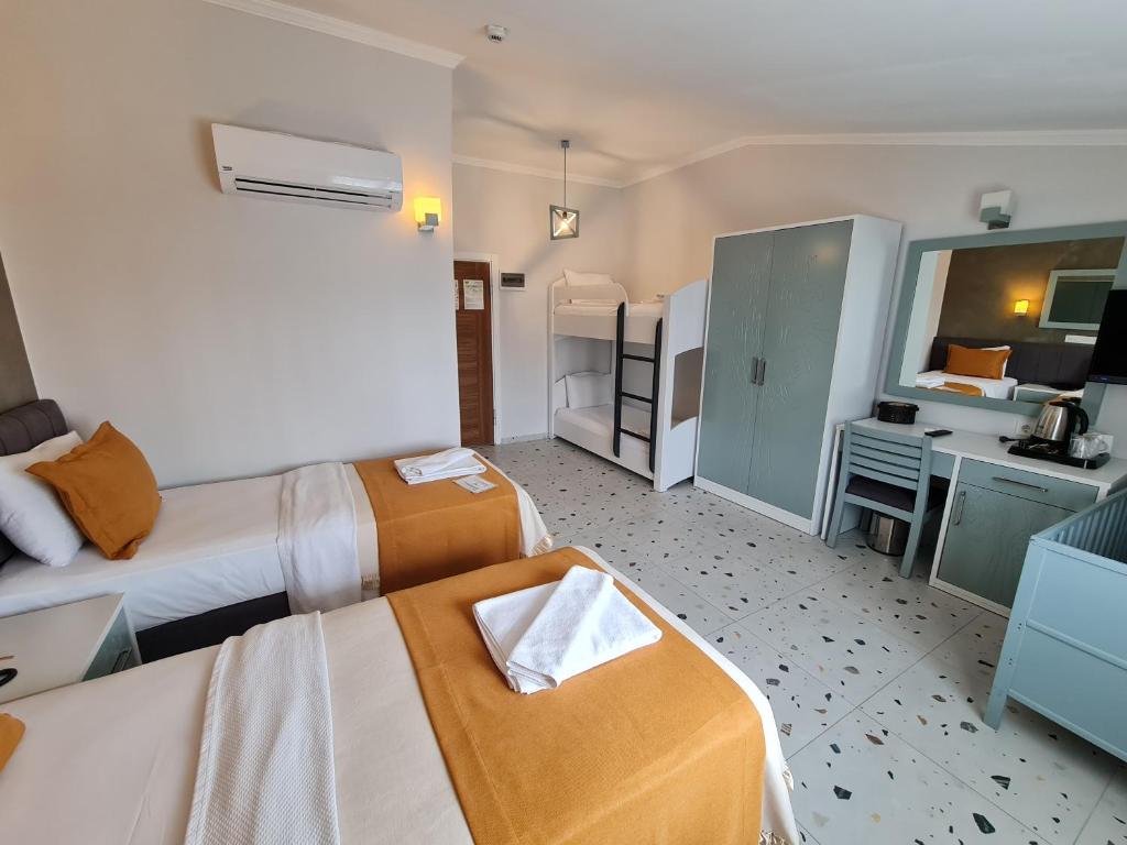 Tonoz Beach Hotel - 7