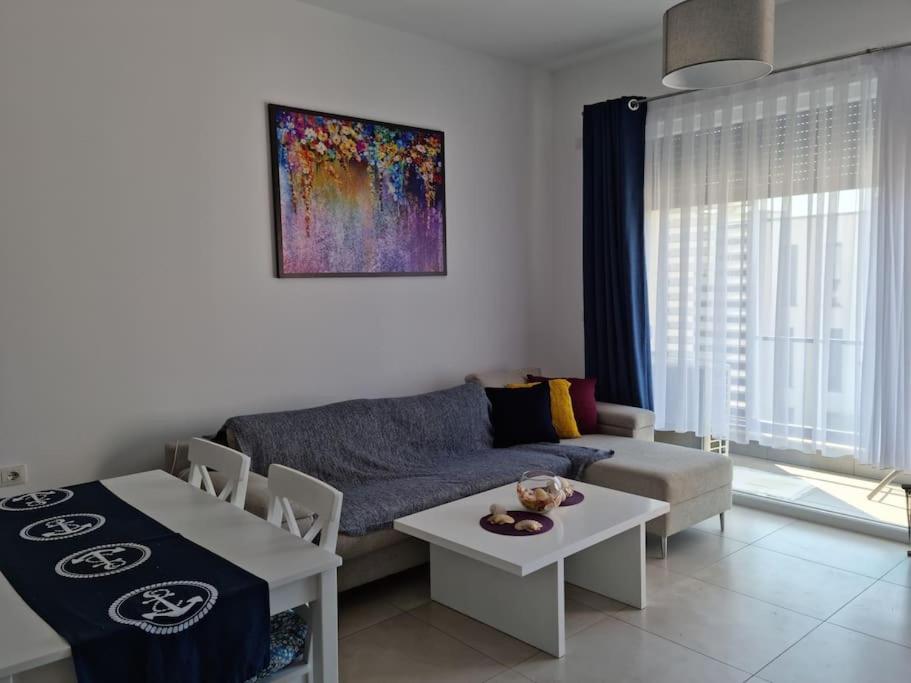 Lisa's apartment- a place to be! - Imazhi 2