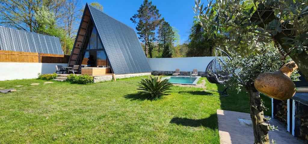 Sapanca Dagalti BungalovYellow