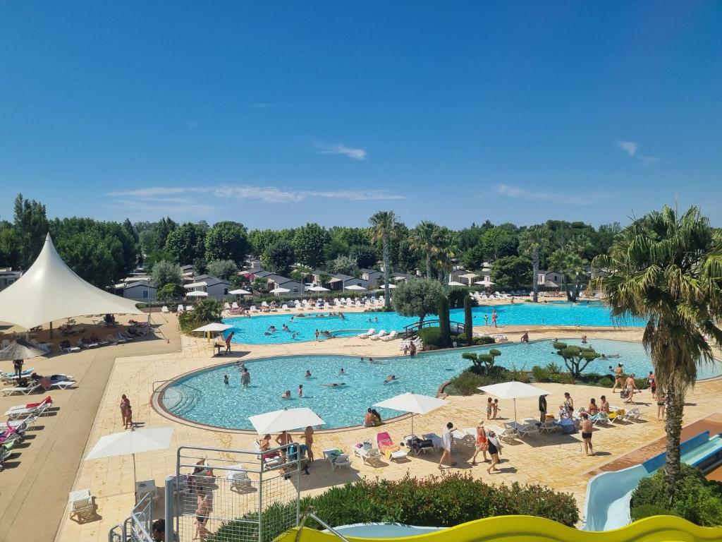 Fotografia z galérie ubytovania Mobile home de luxe v destinácii Vias