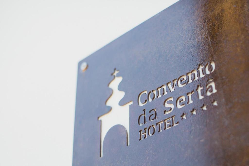 Um certificado, prmio, placa ou documento mostrado em Convento Da Serta Hotel