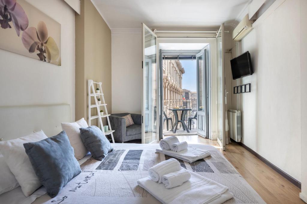 La casa di carta in piazza stesicoro - 1