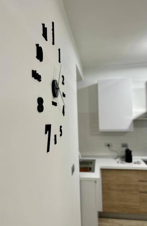 A kitchen or kitchenette at NEWHOUSE ROOFTOP - Super Penthouse Seaview