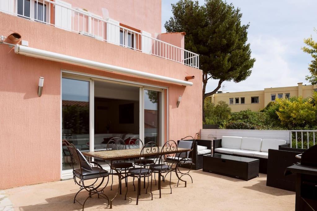 Fotografia z galérie ubytovania Maison climatisée vue mer piscine privée plage v destinácii Bandol