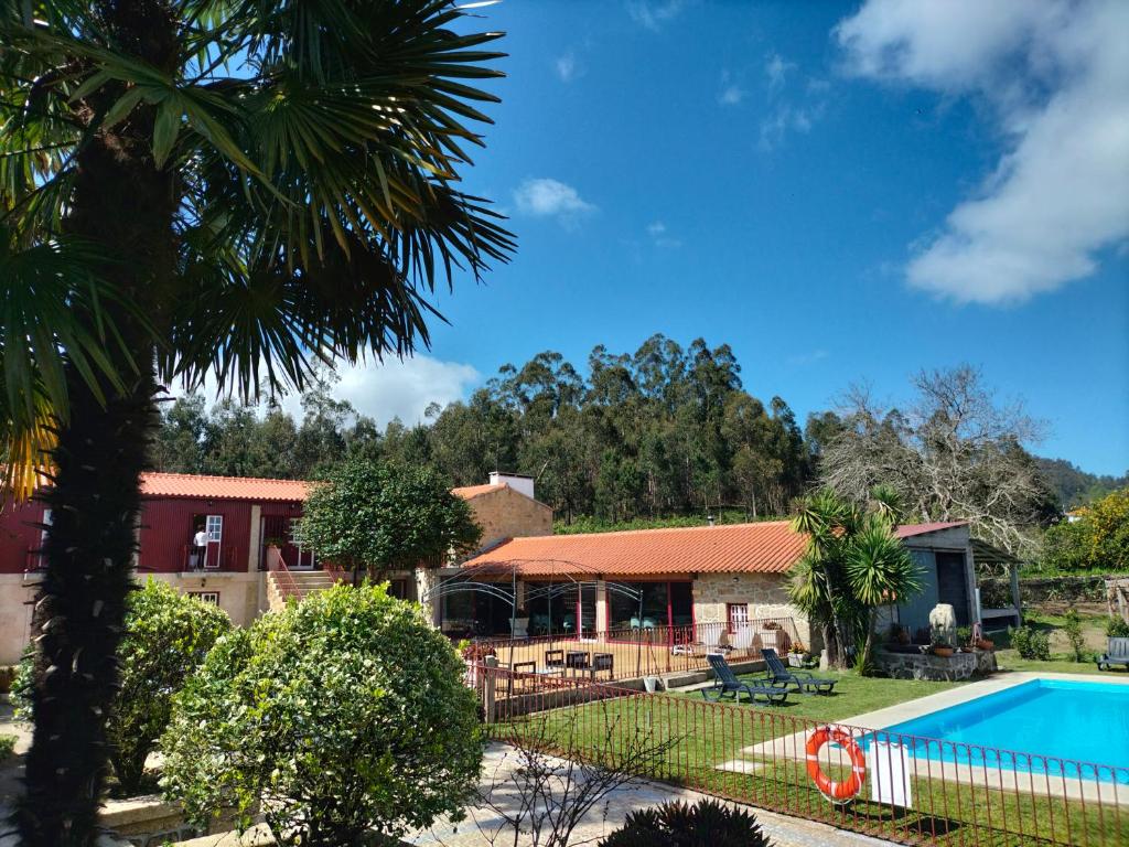 A piscina localizada em Quinta de Castelhão ou nos arredores