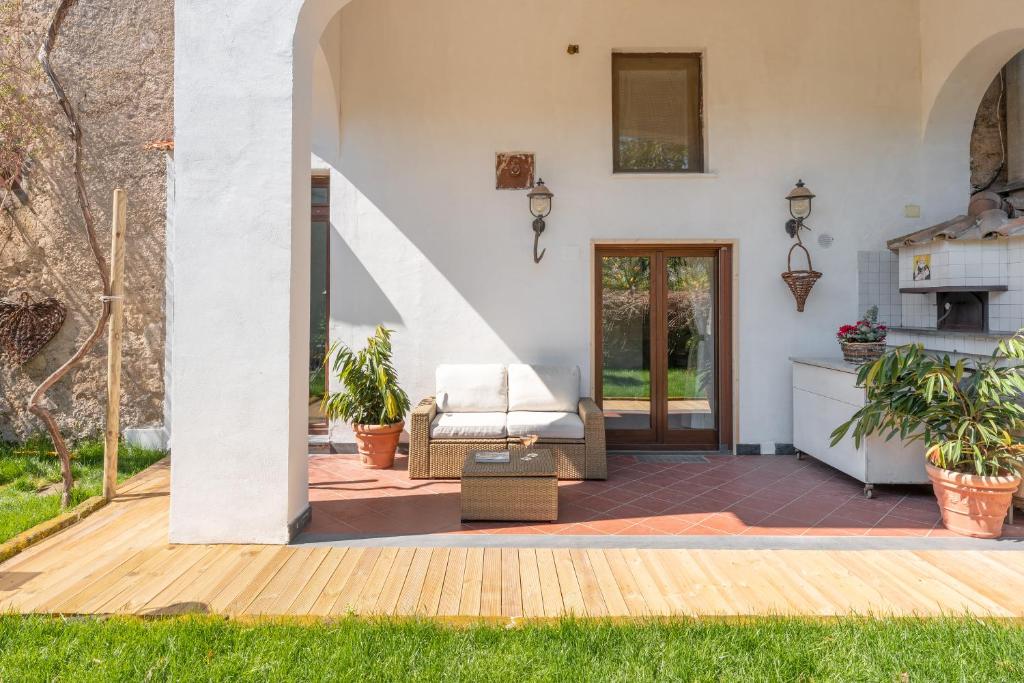 Κήπος έξω από το Maison Le Graziose