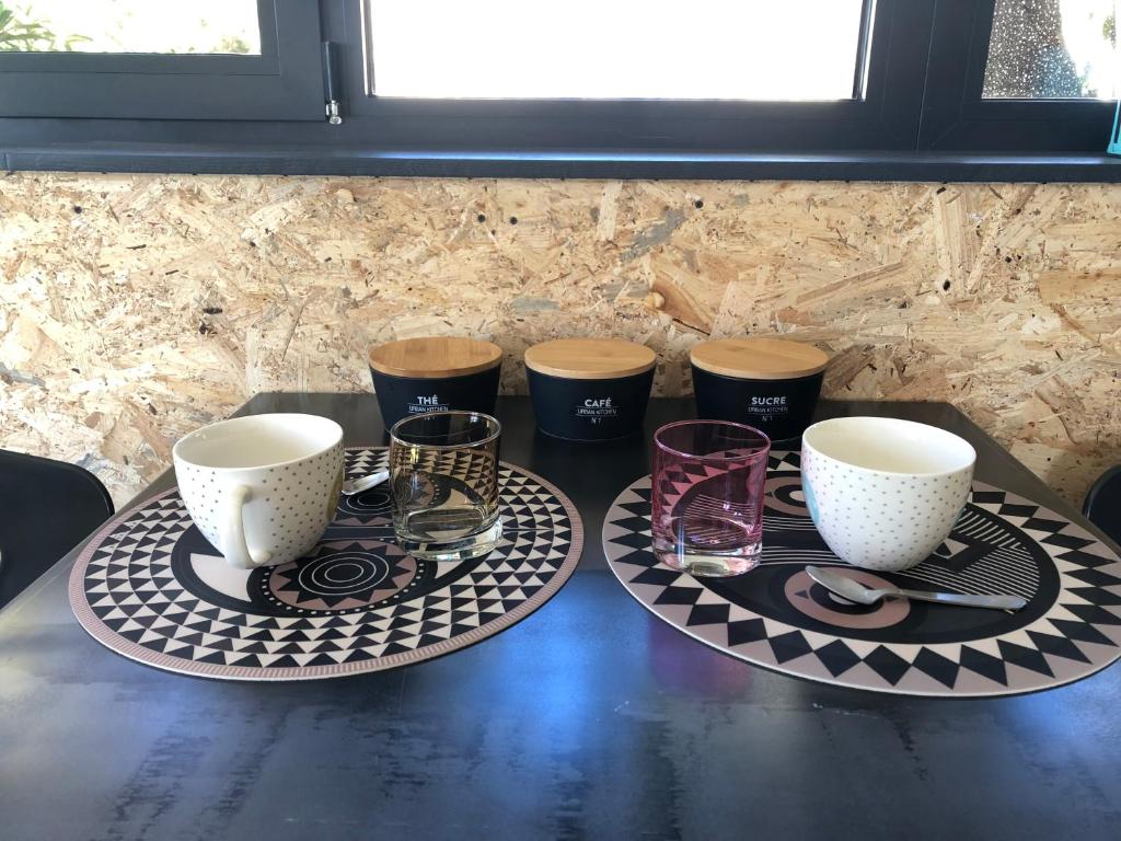 Príslušenstvo na prípravu kávy alebo čaju v ubytovaní L’atelier