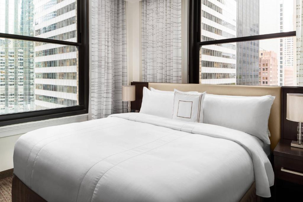 Residence Inn by Marriott Chicago Downtown/Loop - One-Bedroom King Suite