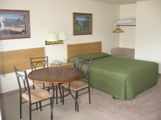 Posezení v ubytování Little Bear Motel