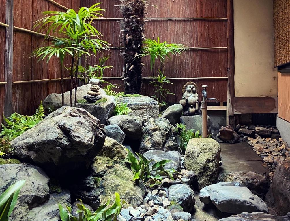Zahrada ubytování 六根ゲストハウス Rokkon guest house