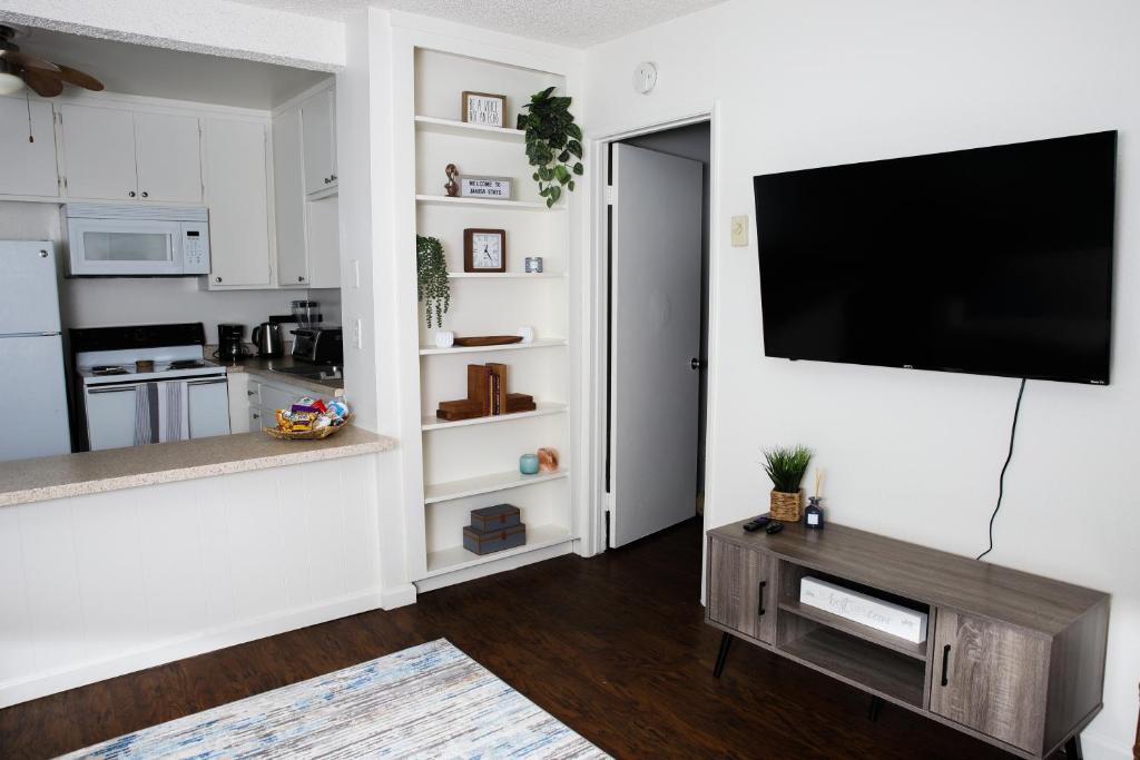 رزرو هتل و هاستل، Homey Oasis در عرض چند دقیقه از ماجراهای سن دیگو, 09037376597