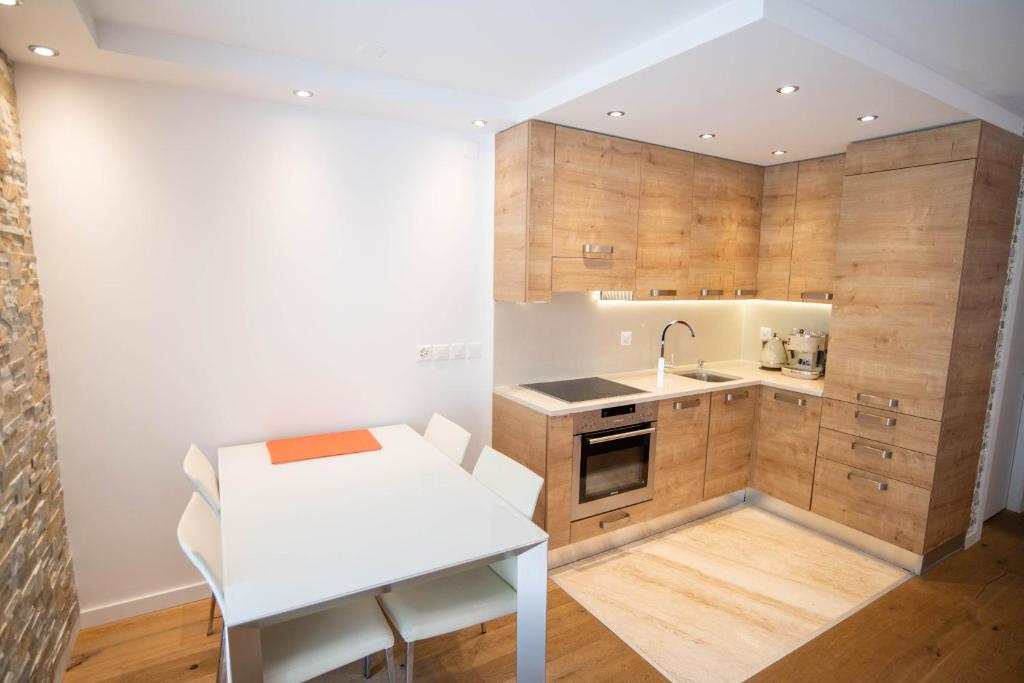 Haus Cristal - 1441m - Resim 7