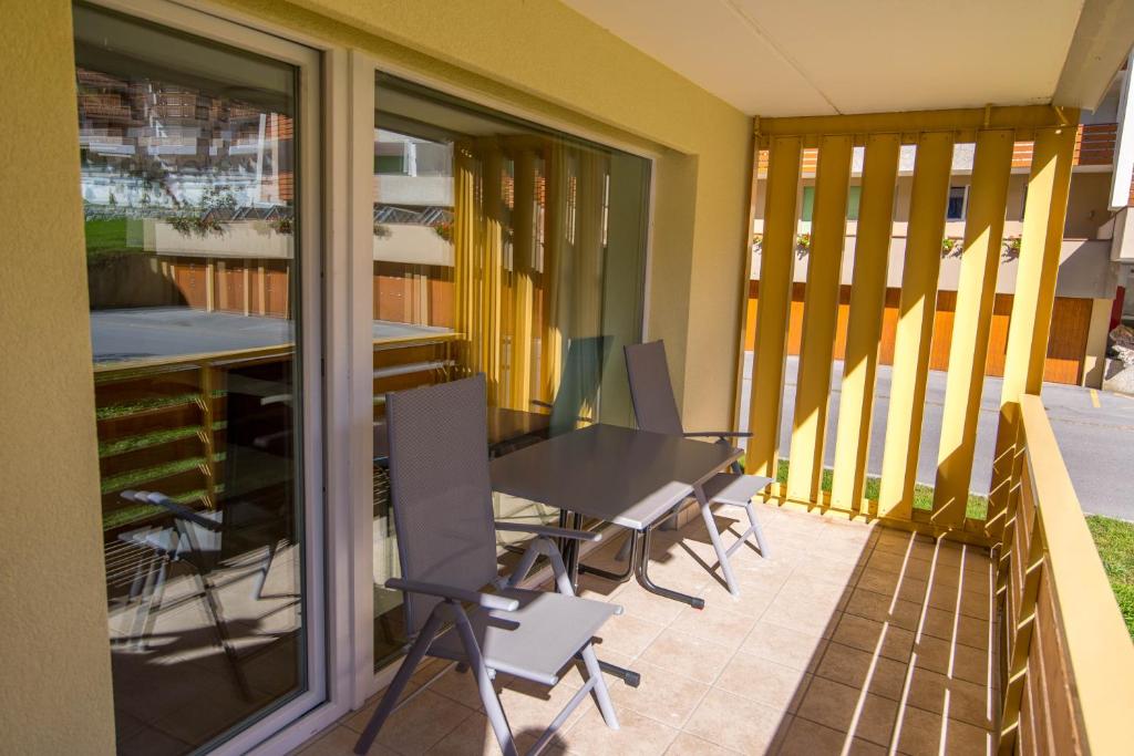 Rõdu või terrass majutusasutuses Haus Cristal - 1441m