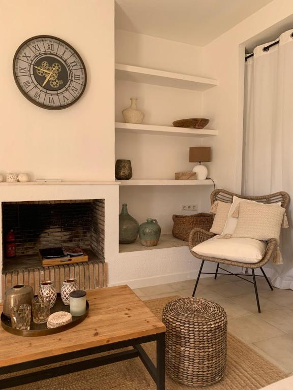 A seating area at Casa Razzo