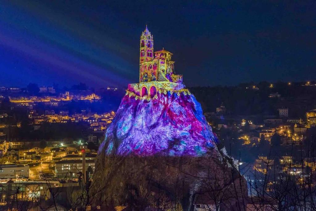 Fotografia z galérie ubytovania Maison atypique - centre historique - Puy en Velay v destinácii Le Puy en Velay