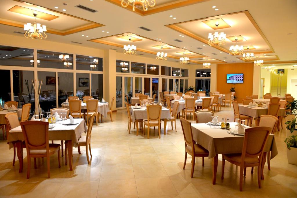 Grand White City Hotel - Image 4