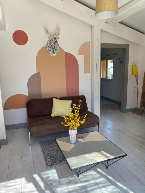 Afbeelding uit fotogalerij van Les cabanes de Vallis Clausa in Saumane-de-Vaucluse