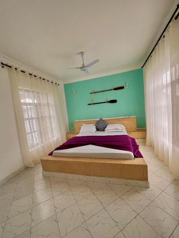 VICK Boutique Hotel with New power backup - King Room Mit Pool Blick