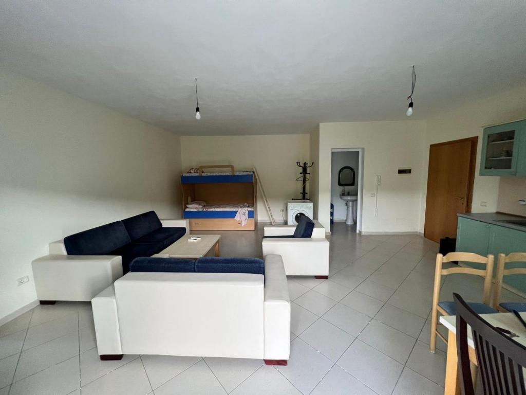 Lami Apartment rana e hedhur - Imazhi 1