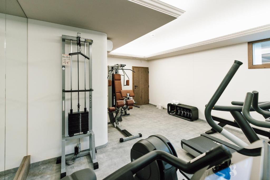 Posilňovňa alebo fitness centrum v ubytovaní Hotel Gabi
