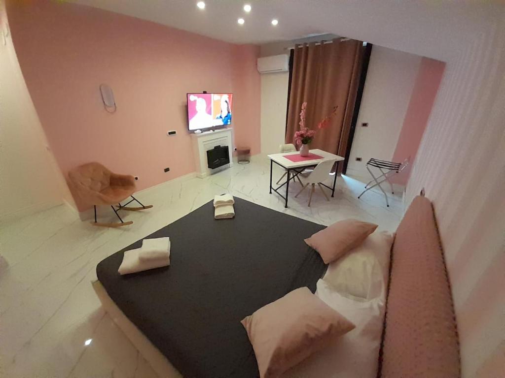 Tiffany & Mayfair Lifestyle Suites by Babylon Stay - Superior Double Room