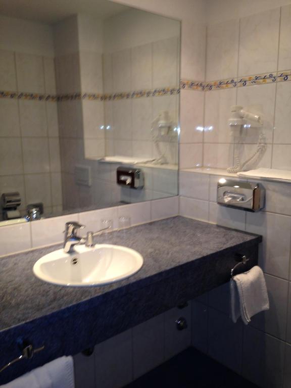 Gasthof zur Post Oberwirt - Deluxe Double Room
