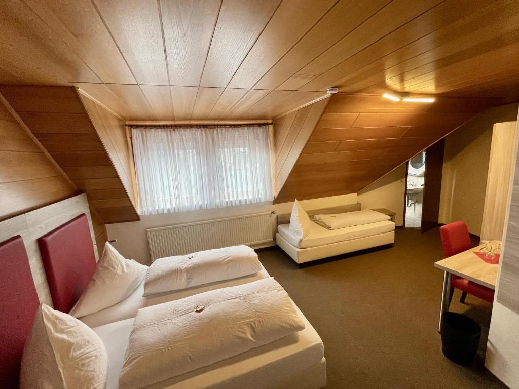 Hotel Pension Balthasar - Comfort Triple Room