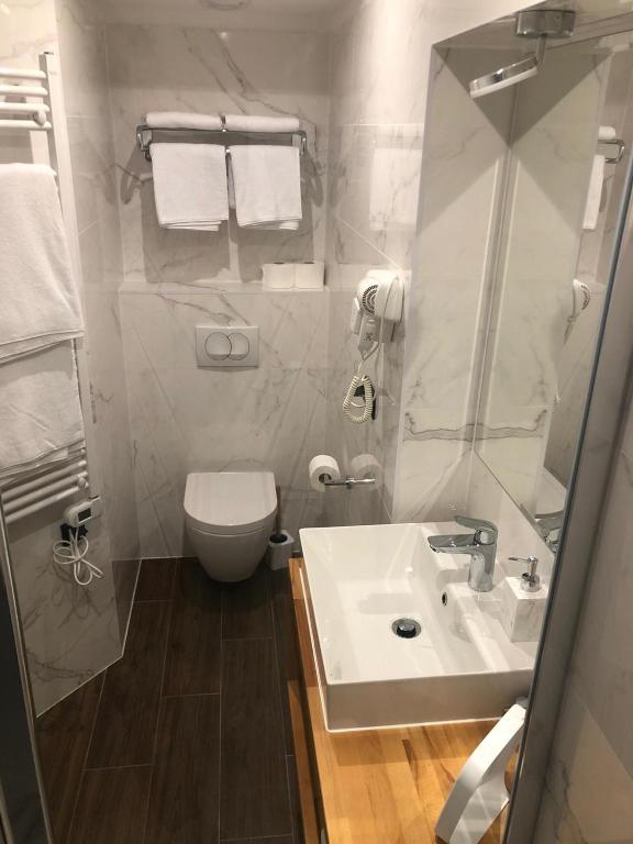 On the Square Suites - 14