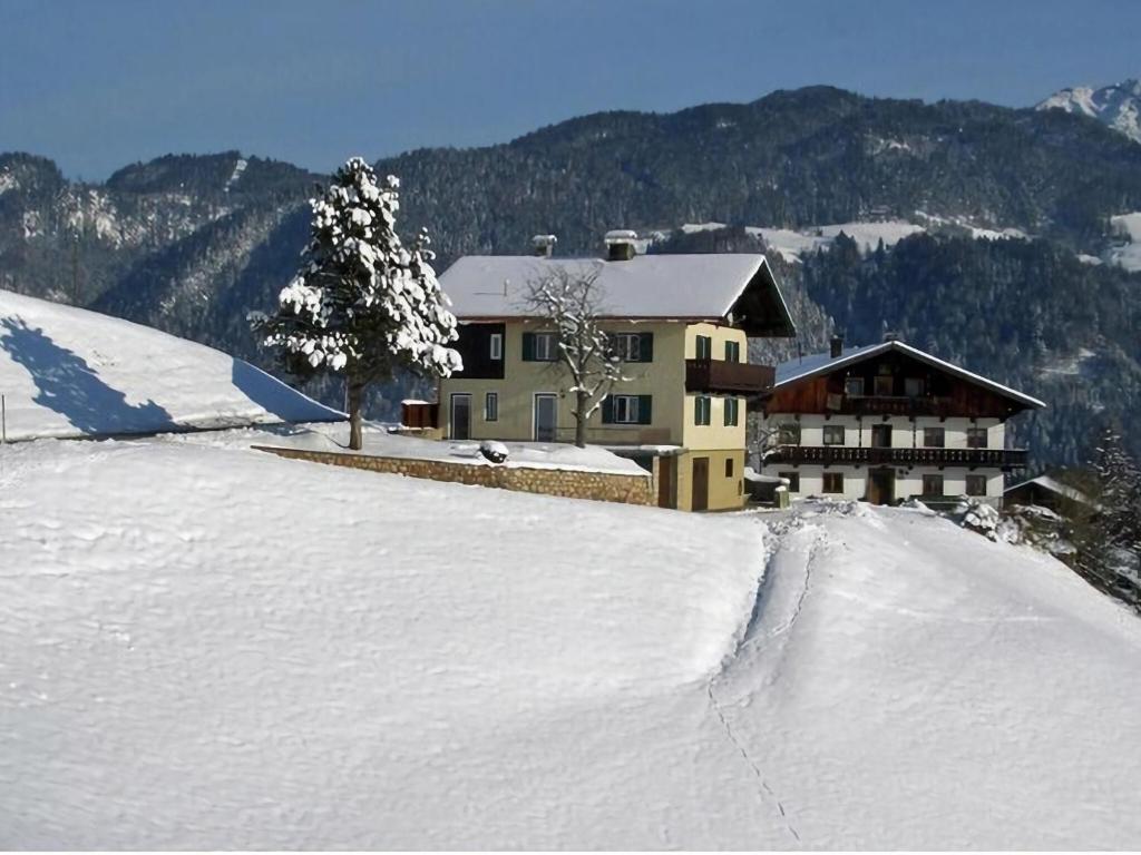 Neuhäusl, Brandenberg with sauna and amazing view v zimě