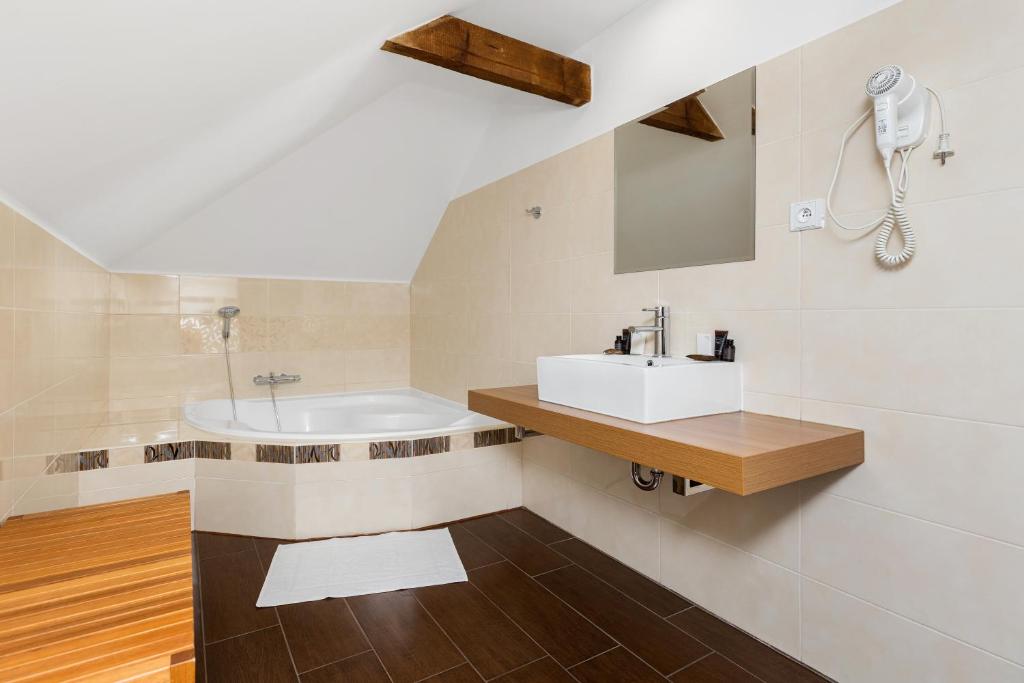 GARDEN Restaurant & Pension - 3