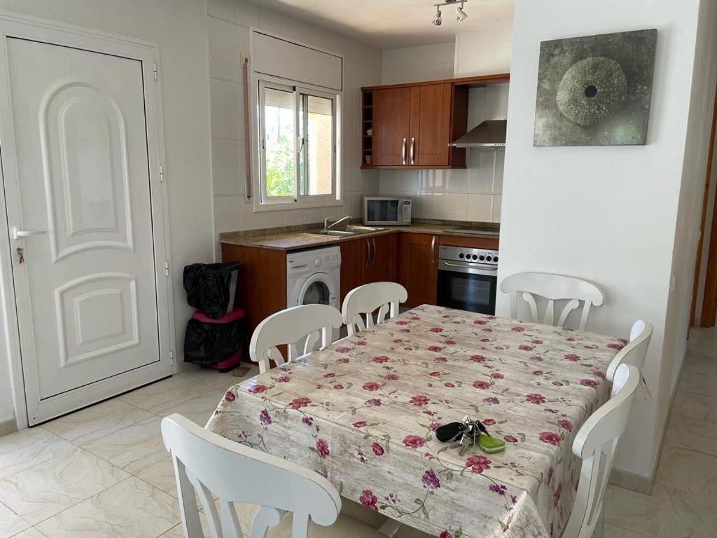 Fotografie z fotogalerie ubytování AME437 v destinaci Les tres Cales