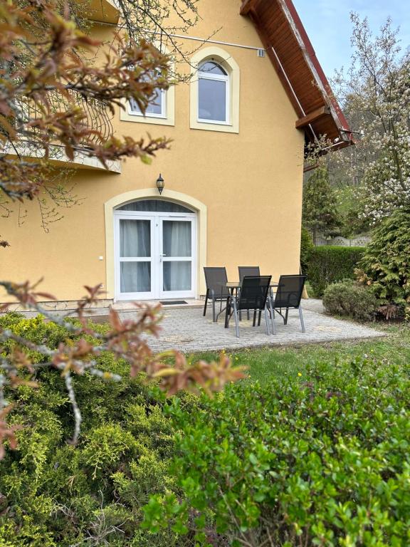 Zahrada ubytování 4 You Mini Apartman Egerszalók
